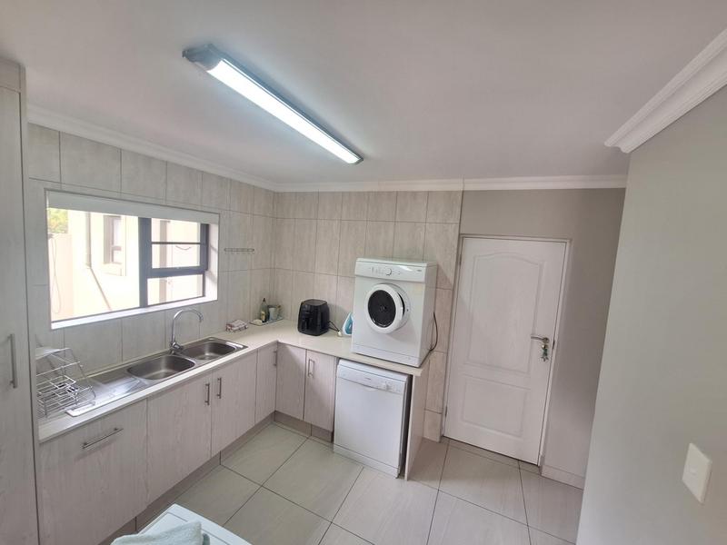 4 Bedroom Property for Sale in Hartenbos Landgoed Western Cape